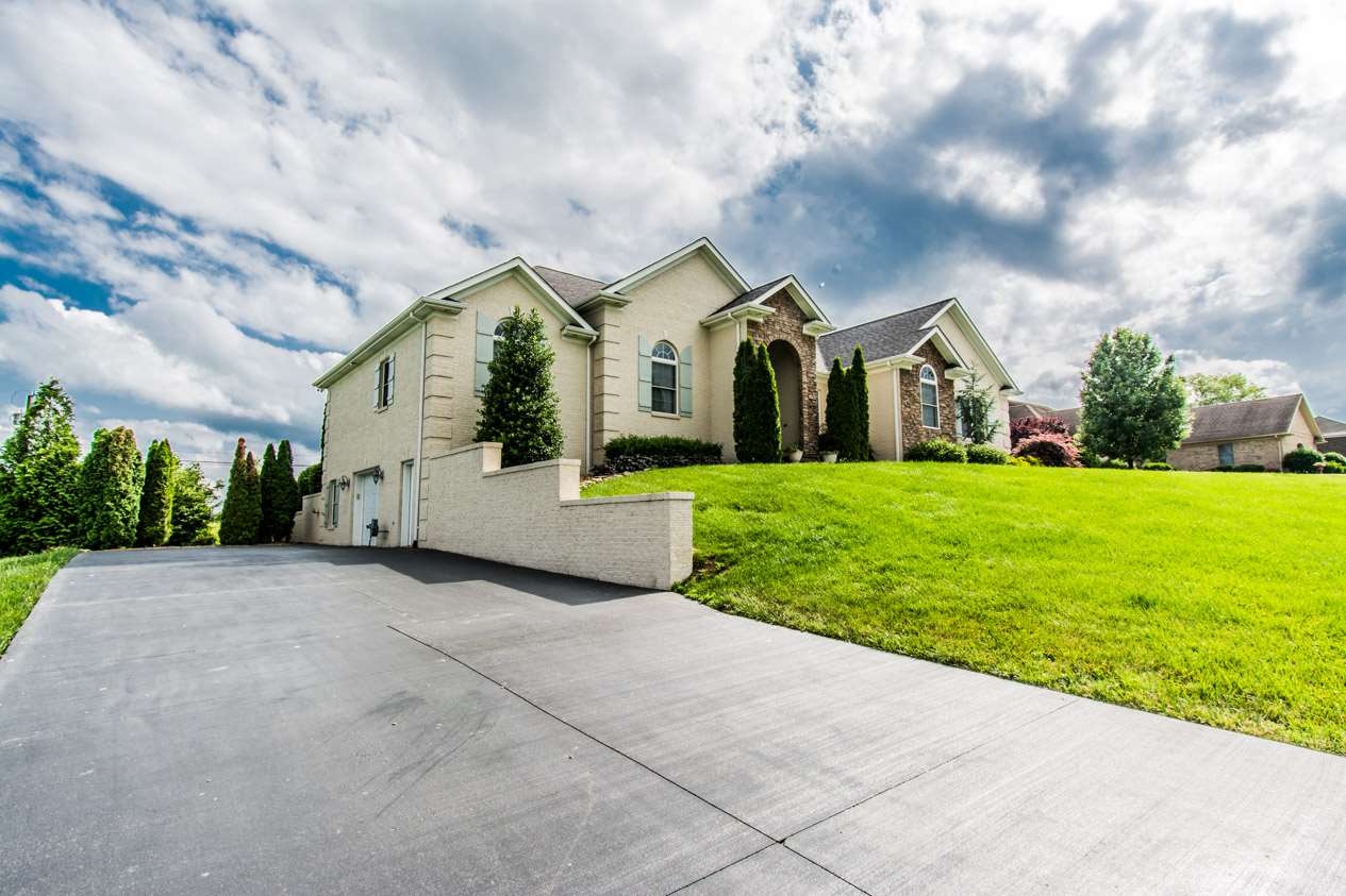 543 Steeplechase Road Glasgow, KY 42141 - Photo 3 of 34 Gallery Image 3