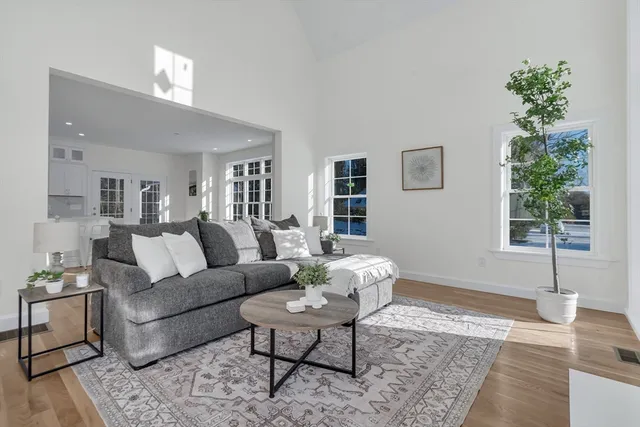 $1,100,000 | 25 Columbine Road, Rehoboth, MA 02769