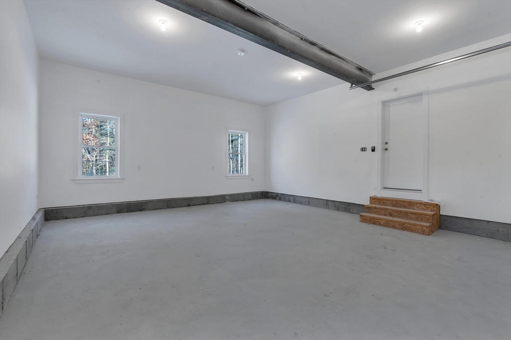 25 Columbine Road Rehoboth, MA 02769 - Photo 38 of 42 an empty room with windows