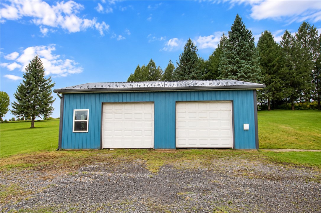 3605 Heidenreich Road Lyons, NY 14489 - Photo 14 of 50 barn