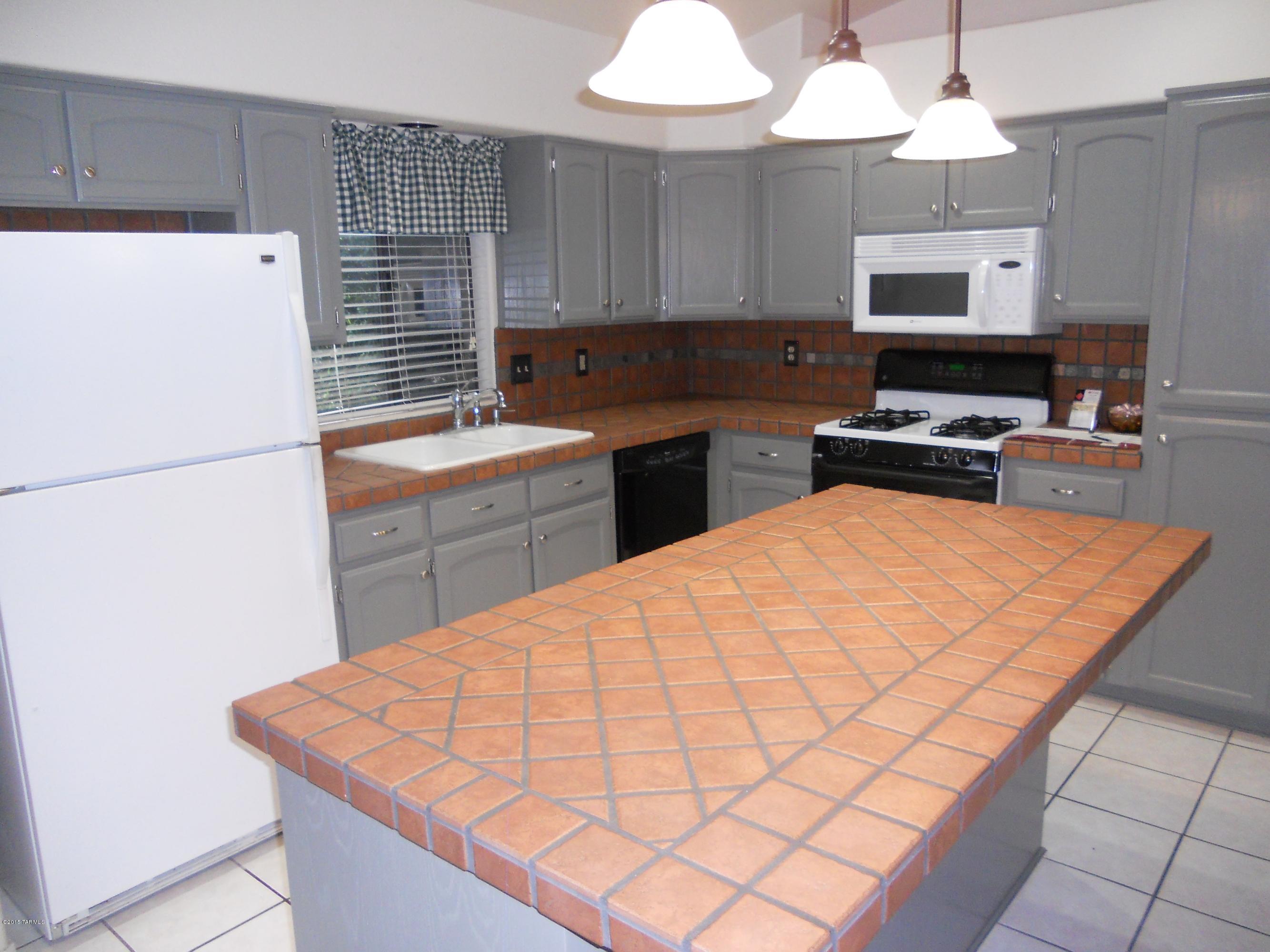 2440 West Catalpa Road Tucson, AZ 85742 - Photo 5 of 13