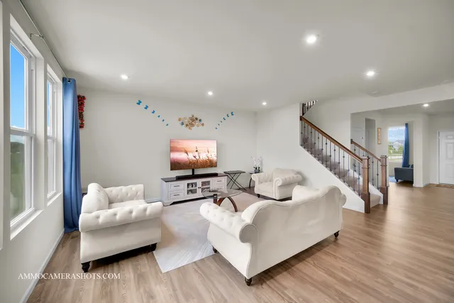 $699,900 | 2969 Francis Court, Aurora, IL 60503