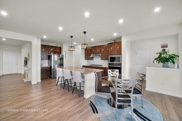 $699,900 | 2969 Francis Court, Aurora, IL 60503