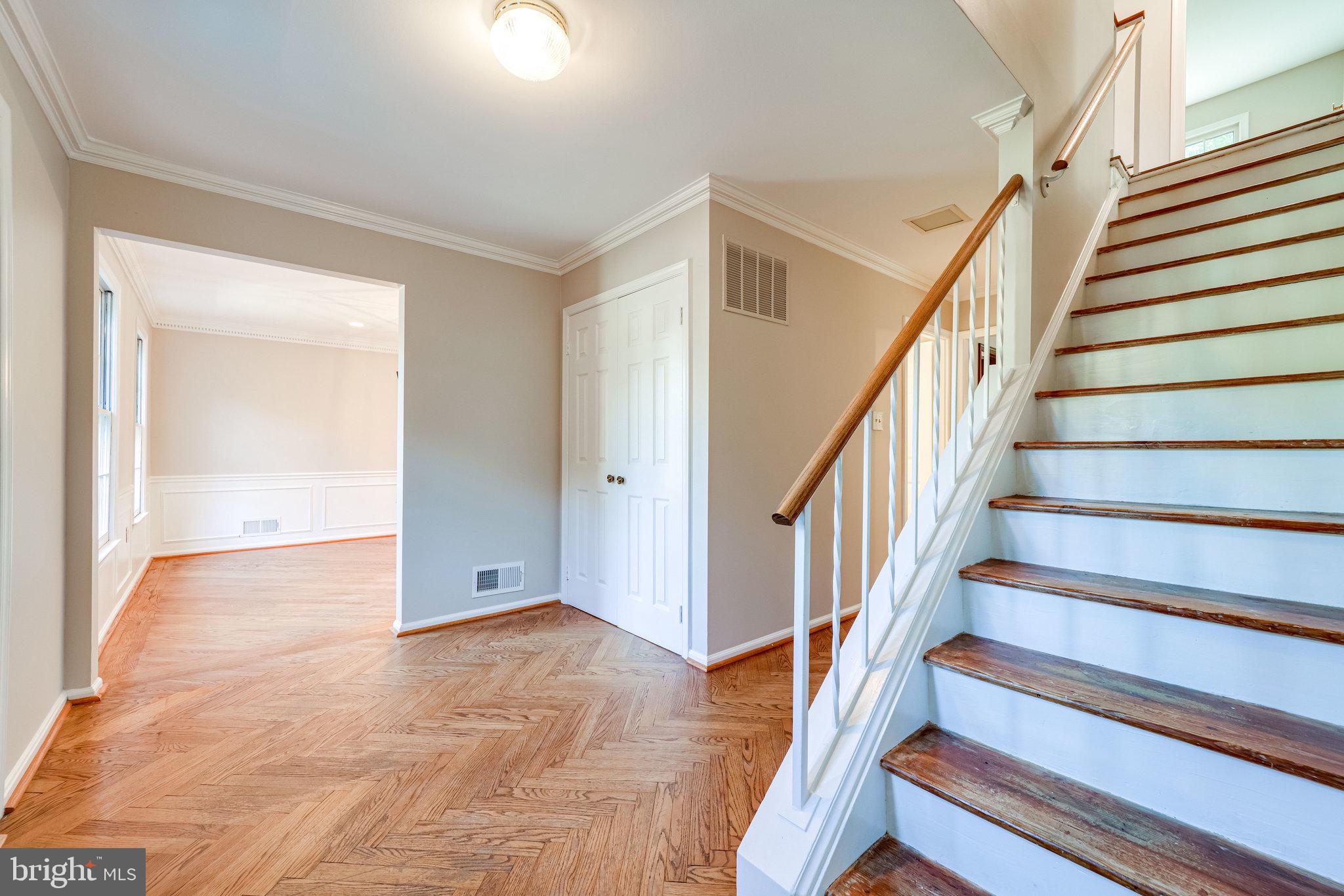 8313 Crown Court Road Alexandria, VA 22308 - Photo 7 of 80