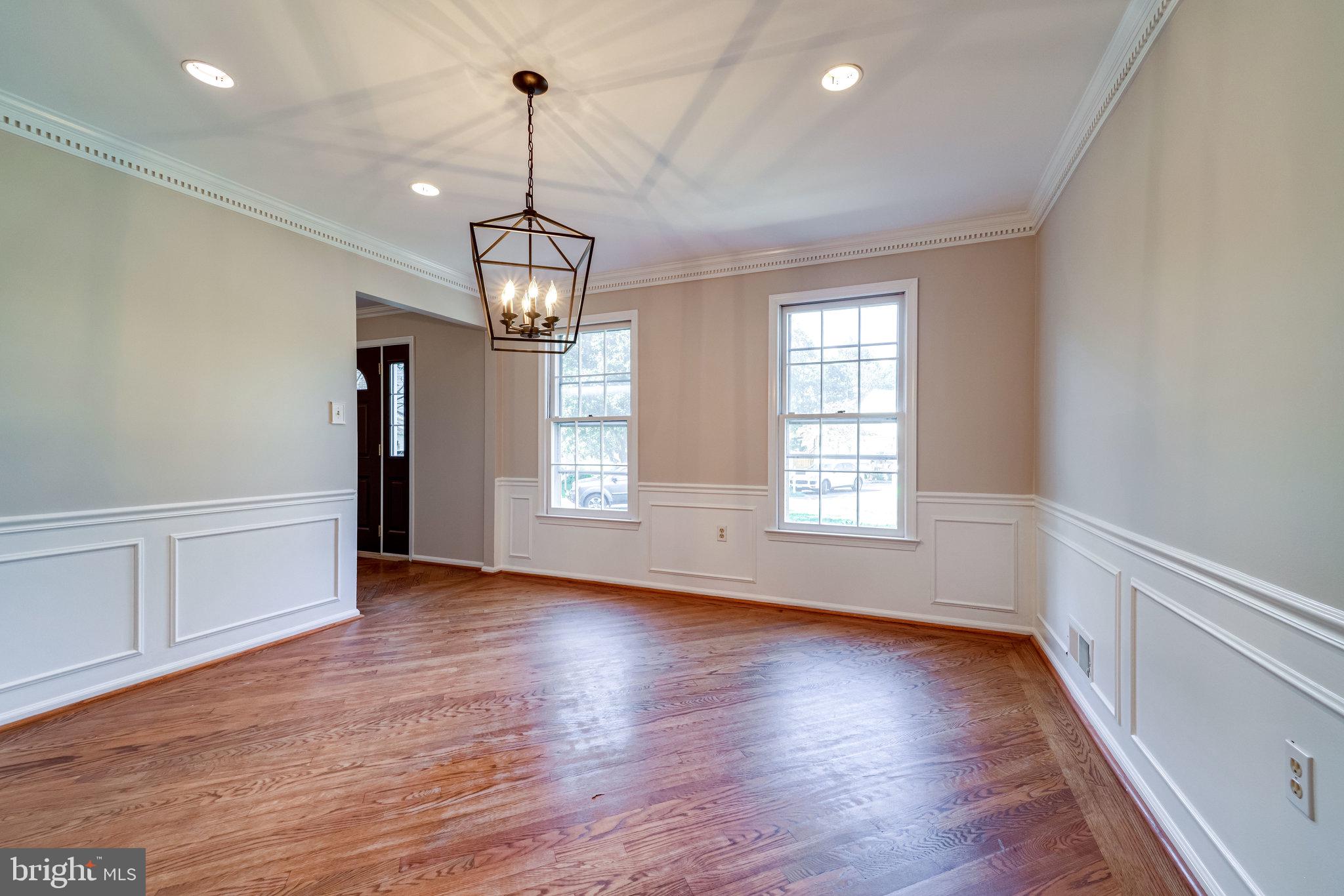 8313 Crown Court Road Alexandria, VA 22308 - Photo 9 of 80 View of the cul-de-sac