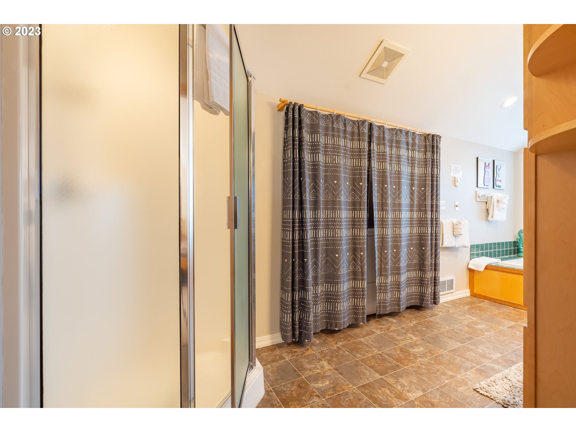 1341 Beach Drive Seaside, OR 97138 - Photo 32 of 47 Bathroom