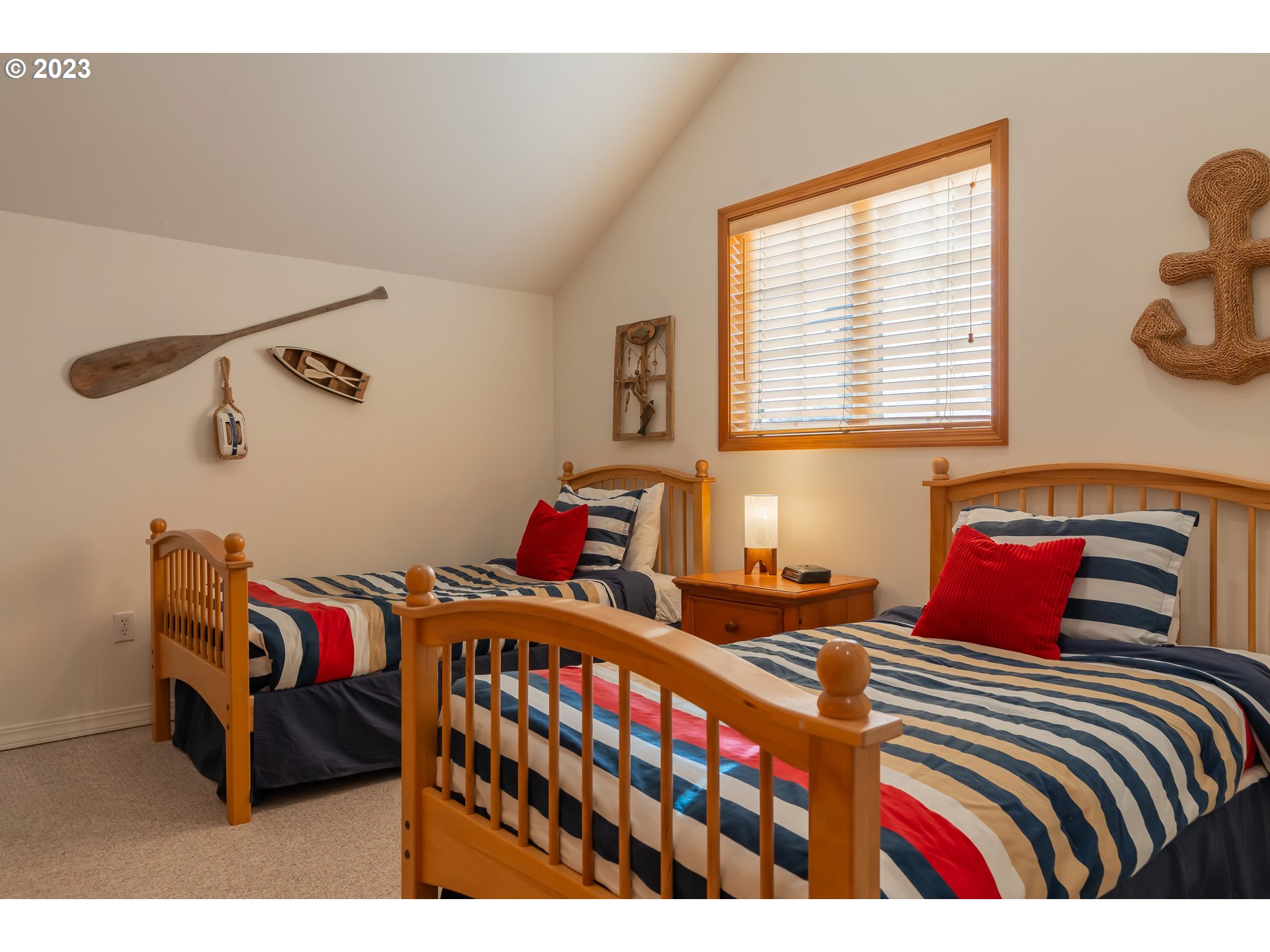 1341 Beach Drive Seaside, OR 97138 - Photo 33 of 47 Bedroom