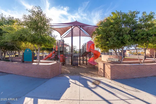 $234,900 | 2985 North 19th Avenue, Unit 11, Phoenix, AZ 85015