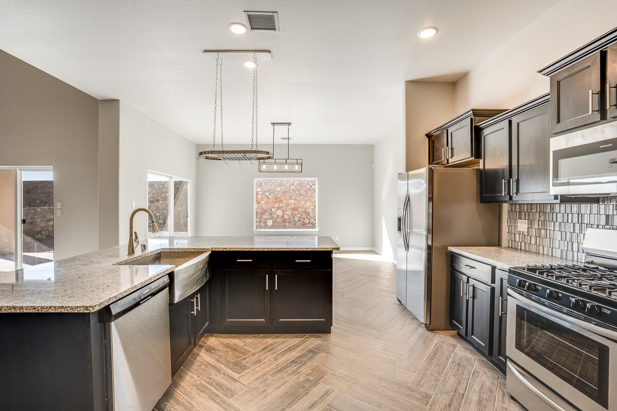 15316 Resolve Street El Paso, TX 79938 - Photo 11 of 32 7829 Enchanted Ridge-14