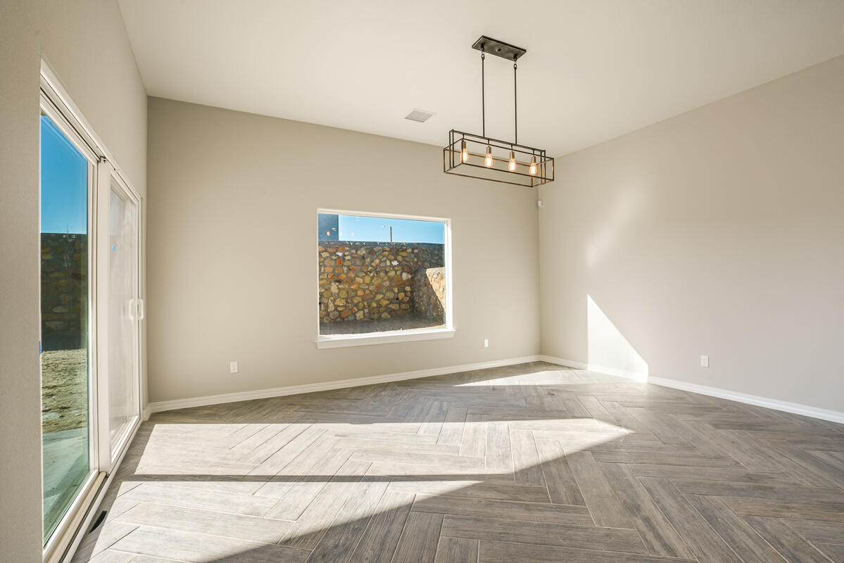 15316 Resolve Street El Paso, TX 79938 - Photo 13 of 32 7829 Enchanted Ridge-16