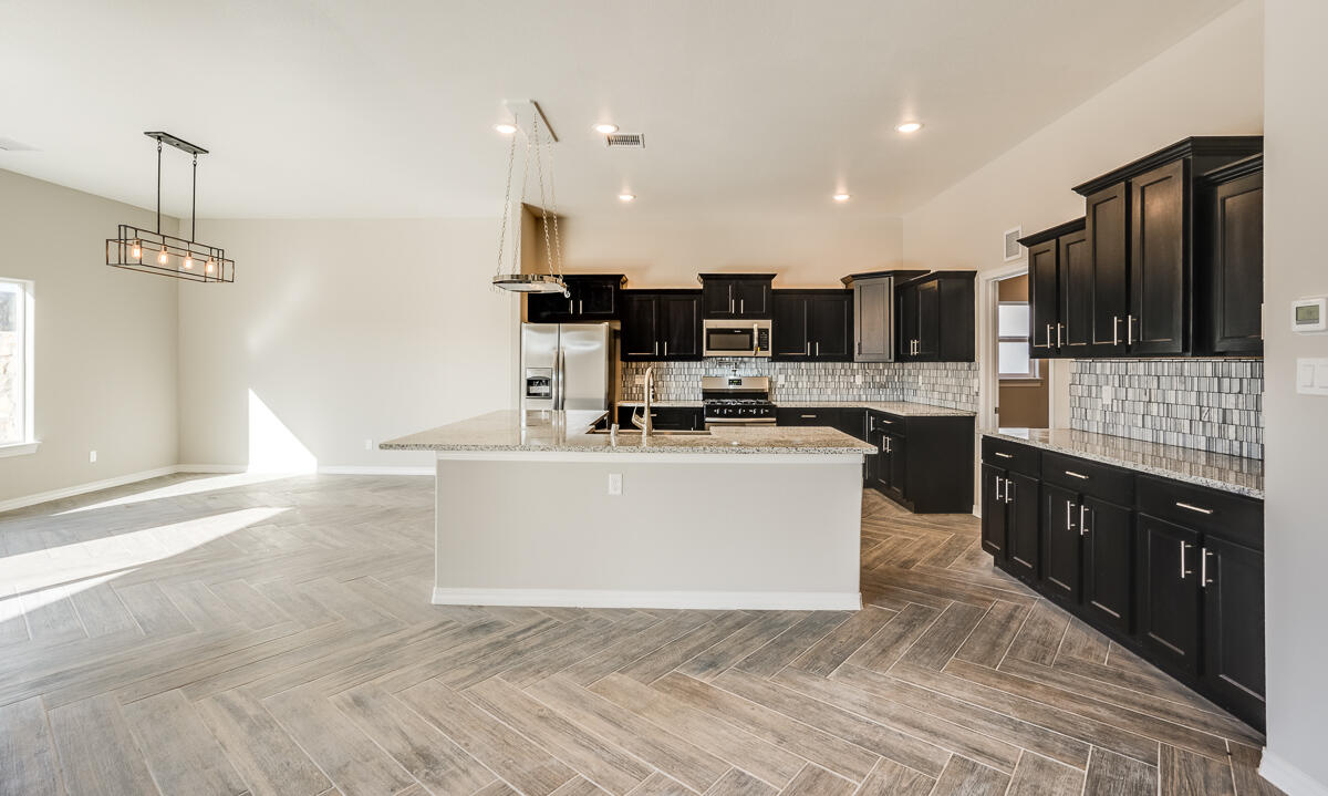 15316 Resolve Street El Paso, TX 79938 - Photo 5 of 32 7829 Enchanted Ridge-8