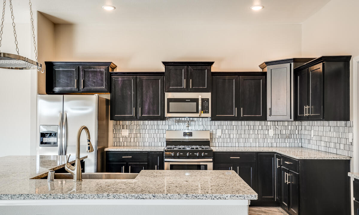 15316 Resolve Street El Paso, TX 79938 - Photo 6 of 32 7829 Enchanted Ridge-9