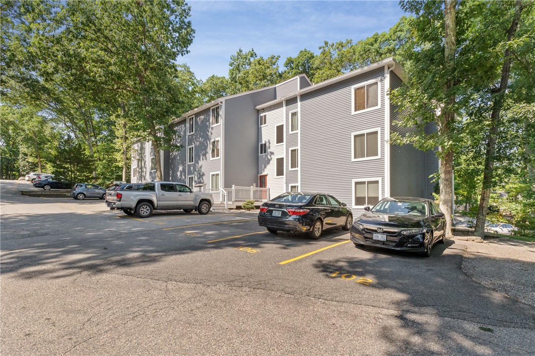 7 Wake Robin Road, Unit 105 Lincoln, RI 02865 - Photo 15 of 18