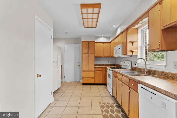 $2,100 | 213 Sunset Drive, New Cumberland, PA 17070