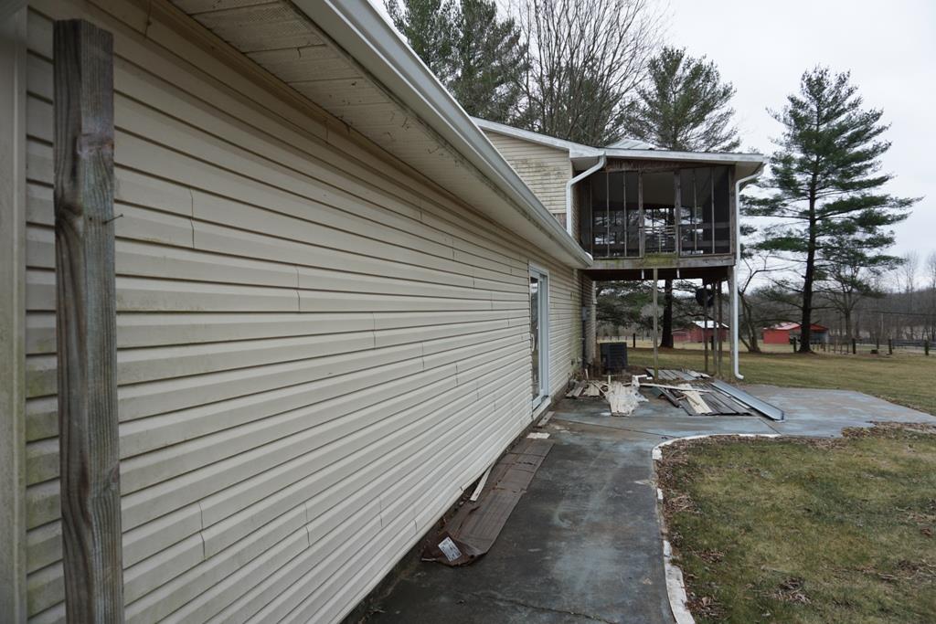 125 Peerless Church Road Bedford, IN 47421 - Photo 3 of 23 Gallery Image 3