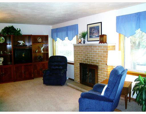 25385 Gordon Road South Bend, IN 46619 - Photo 4 of 8 Gallery Image 4