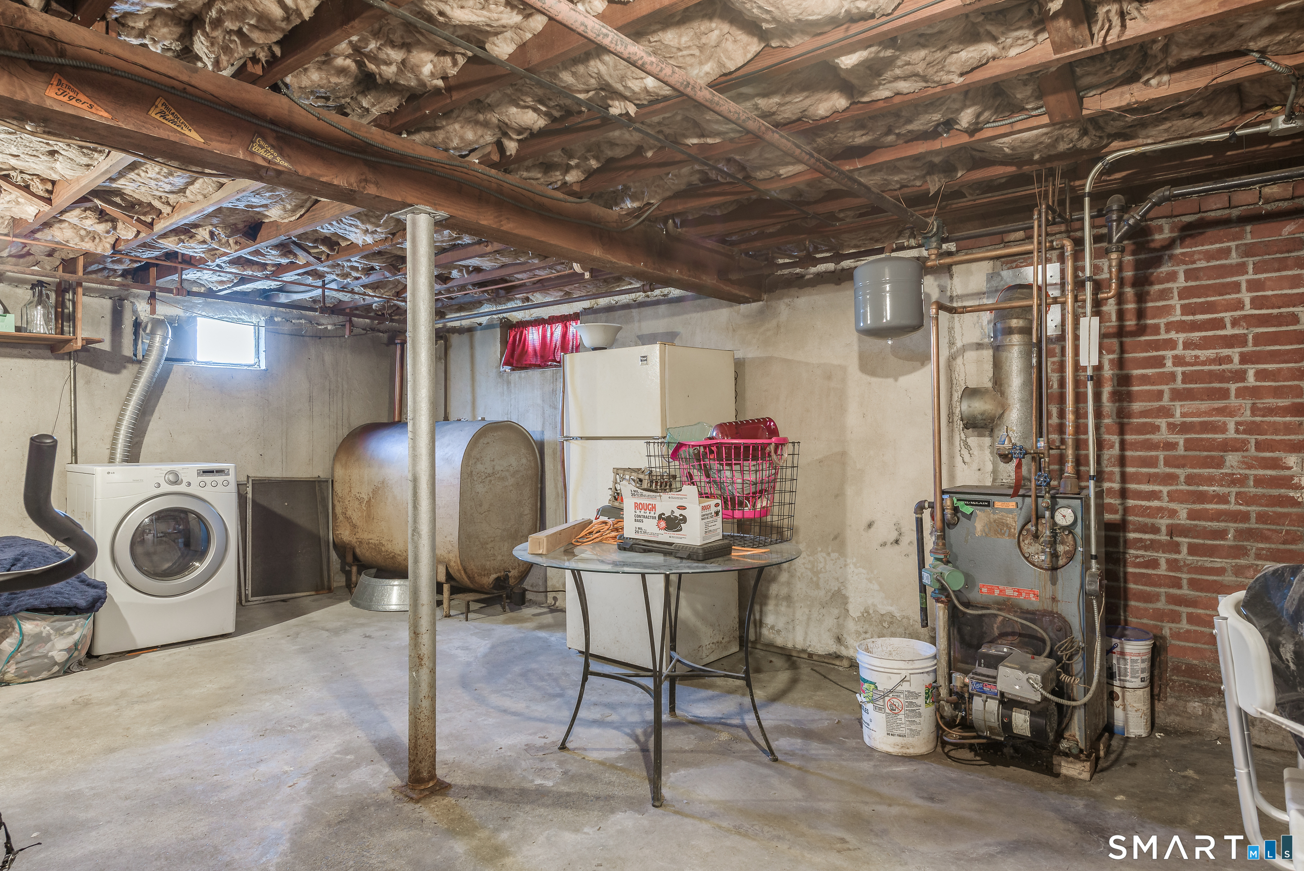 1035 North Worthy Street Windsor, CT 06095 - Photo 30 of 34 a utility room with dryer and washer