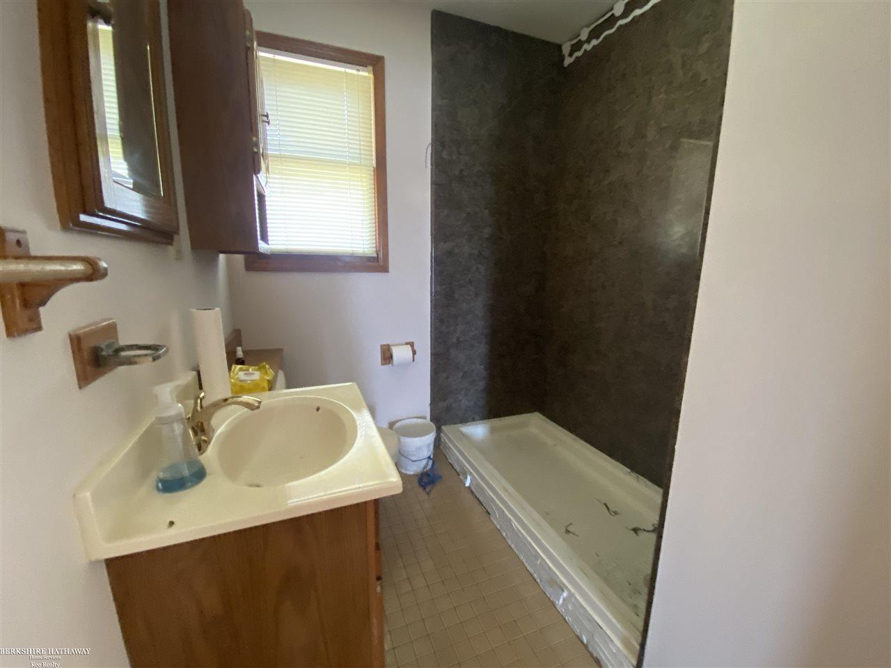 1845 Rochester Road Leonard, MI 48367 - Photo 25 of 32 Gallery Image 25