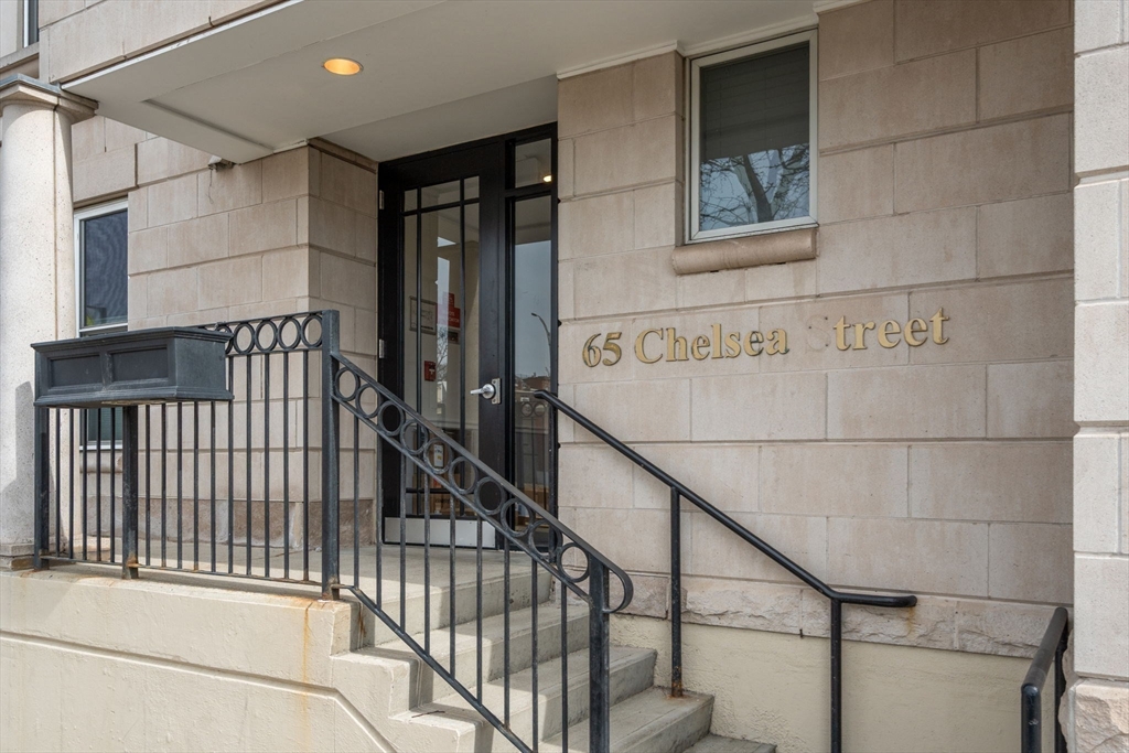 65 Chelsea Street, Unit 304 Boston, MA 02129 - Photo 21 of 22