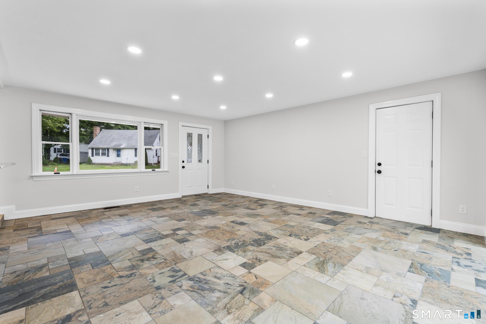 87 Meech Road Middletown, CT 06457 - Photo 10 of 39 Gallery Image 10
