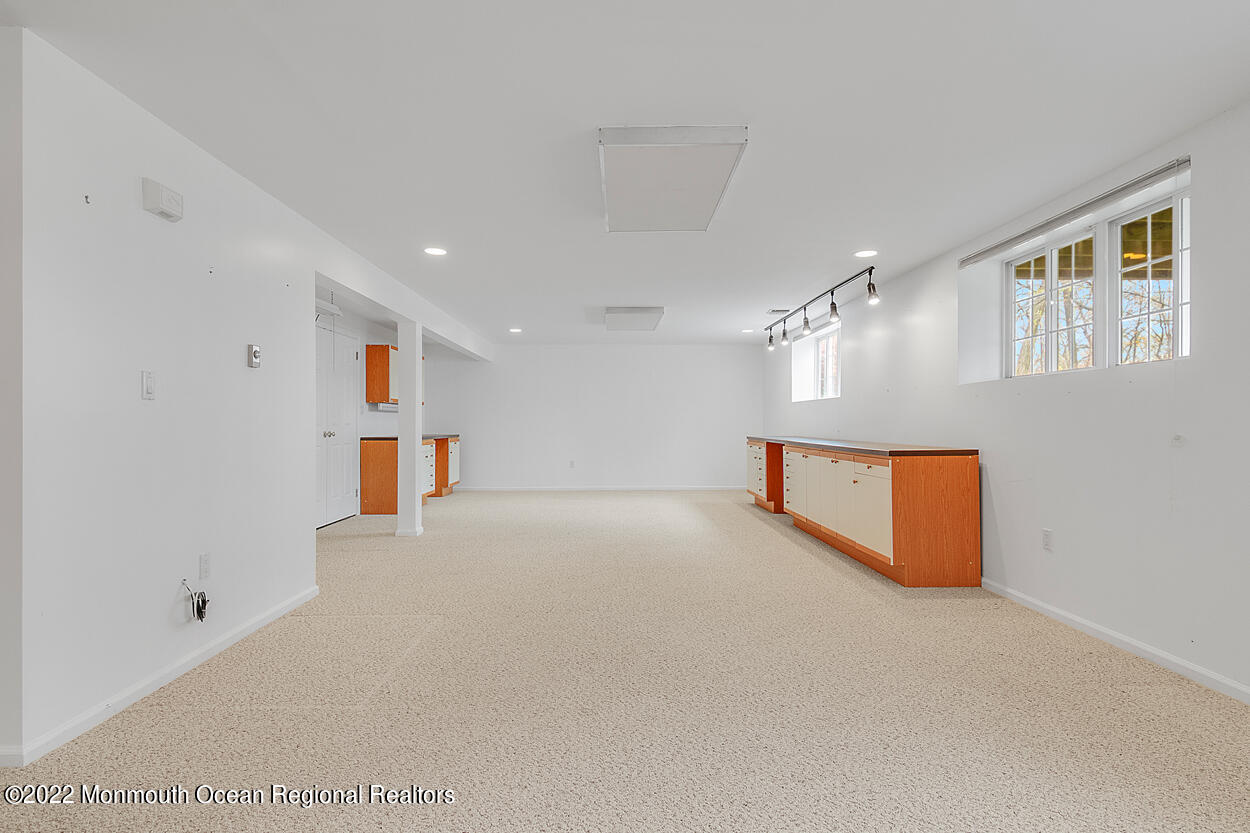 46 Glen Rock Road Cedar Grove, NJ 07009 - Photo 29 of 36