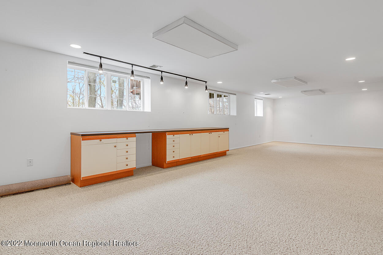 46 Glen Rock Road Cedar Grove, NJ 07009 - Photo 30 of 36 a view of an empty room