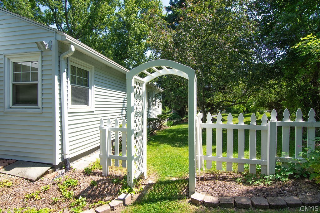 115 Huntington Road Onondaga, NY 13219 - Photo 28 of 33