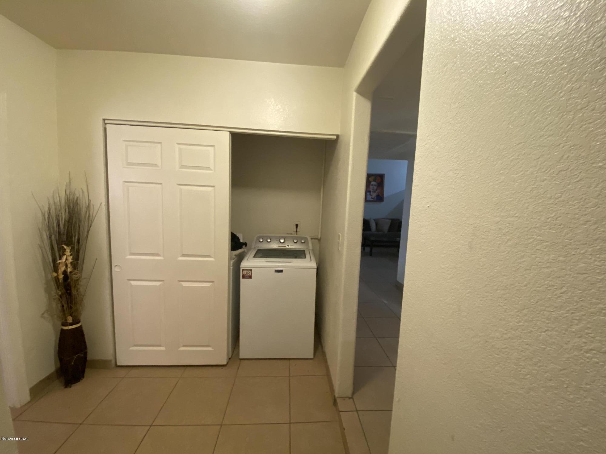 1655 Twin Ridge Road Tucson, AZ 85746 - Photo 11 of 19