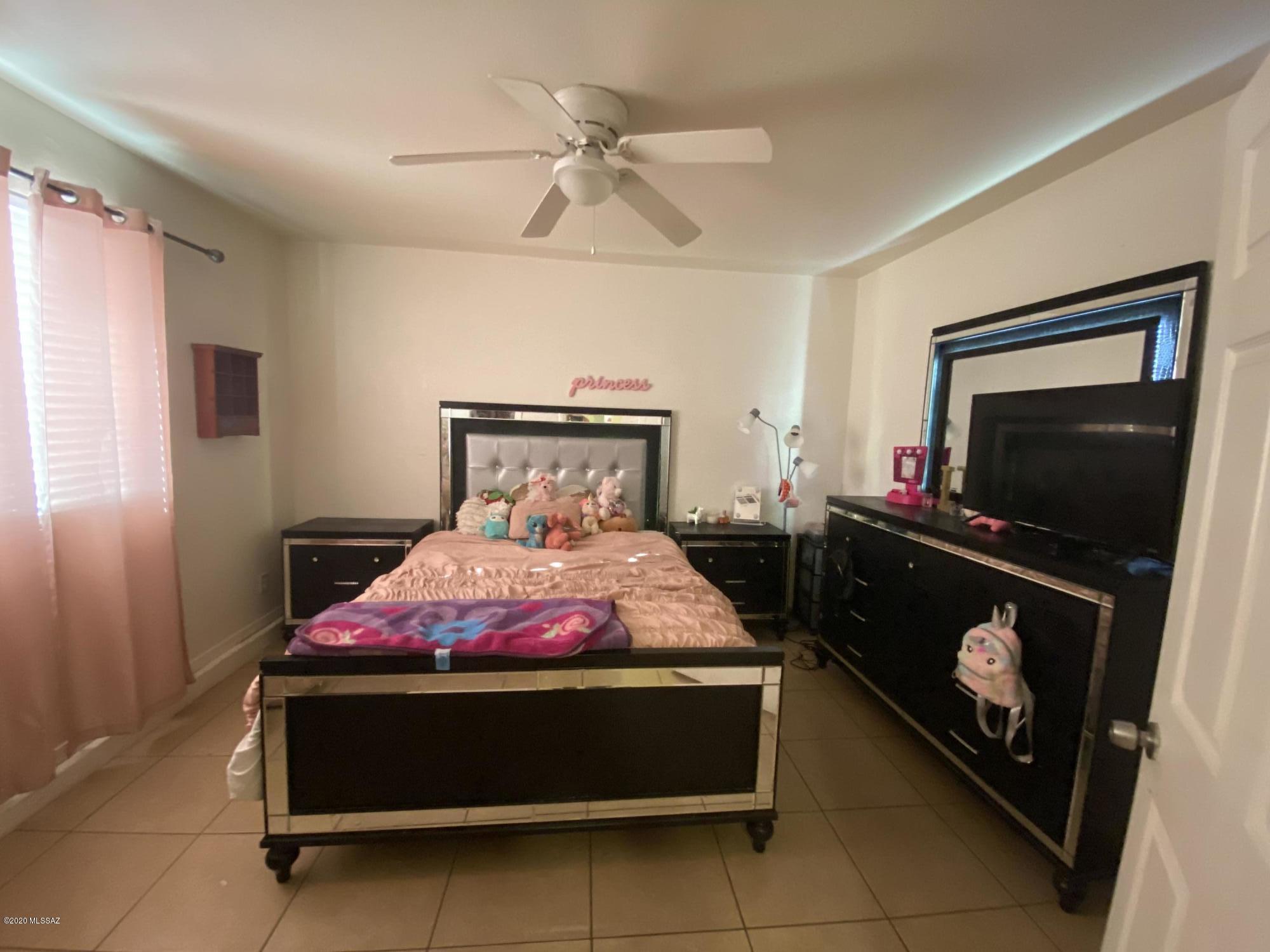 1655 Twin Ridge Road Tucson, AZ 85746 - Photo 13 of 19
