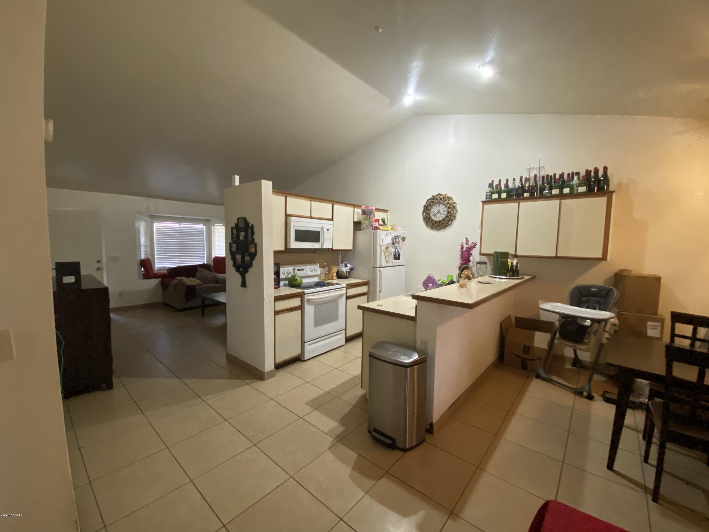 1655 Twin Ridge Road Tucson, AZ 85746 - Photo 9 of 19