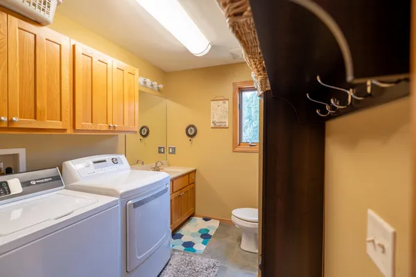 $559,900 | 207 2nd Street, Friesland, WI 53935