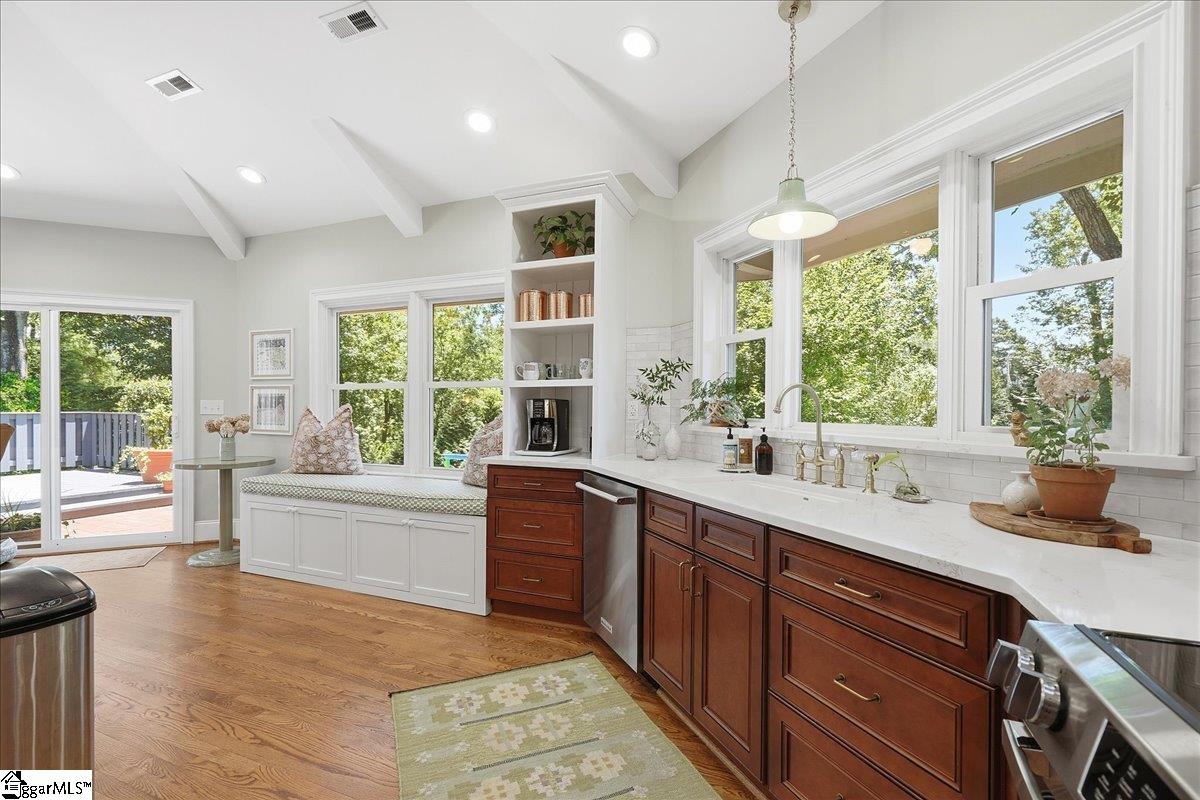 109 Trafalgar Road Greenville, SC 29617 - Photo 11 of 50 Gallery Image 11