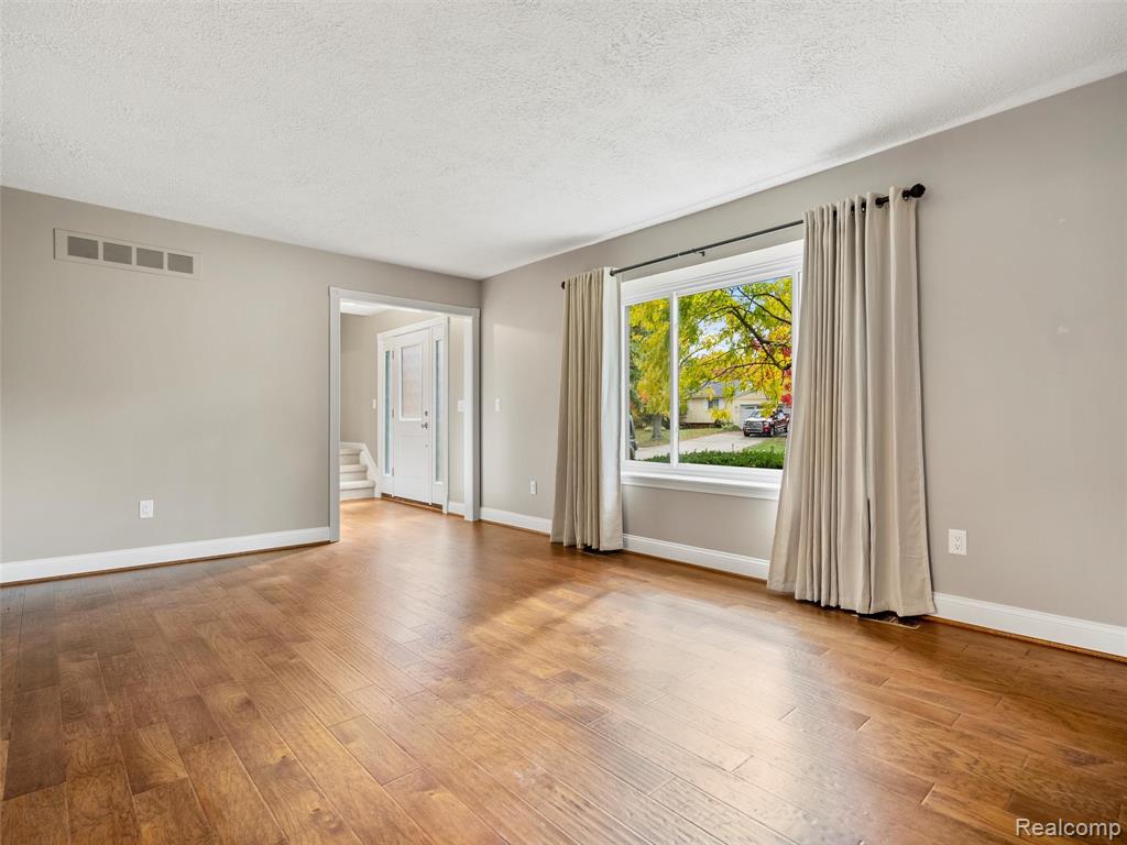 864 Dressler Lane Rochester Hills, MI 48307 - Photo 22 of 65