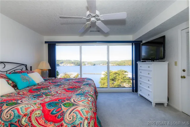 $375,000 | 2500 Bay Point Lane, Unit 122, Osage Beach, MO 65065