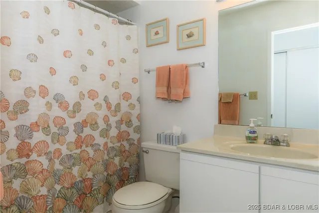 $375,000 | 2500 Bay Point Lane, Unit 122, Osage Beach, MO 65065