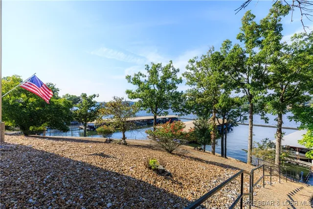 $375,000 | 2500 Bay Point Lane, Unit 122, Osage Beach, MO 65065