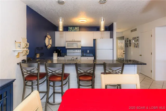 $375,000 | 2500 Bay Point Lane, Unit 122, Osage Beach, MO 65065