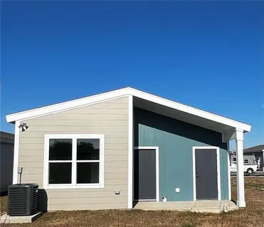 $199,500 | 2821 Live Oak Drive, Terrytown, LA 70056