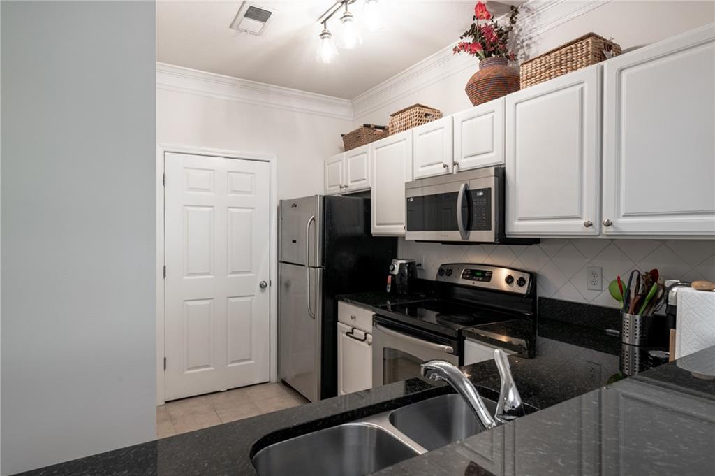 1128 Westchester Ridge Northeast Brookhaven, GA 30329 - Photo 8 of 41