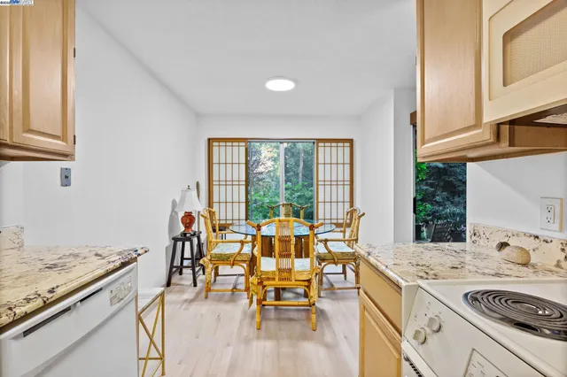 $578,000 | 505 Cypress Point Drive, Unit 137, Mountain View, CA 94043