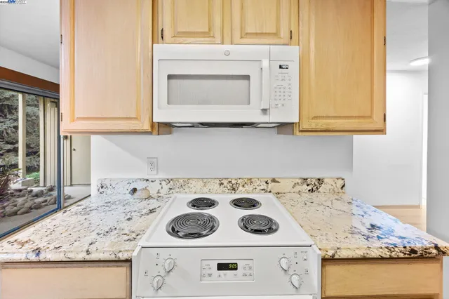 $578,000 | 505 Cypress Point Drive, Unit 137, Mountain View, CA 94043