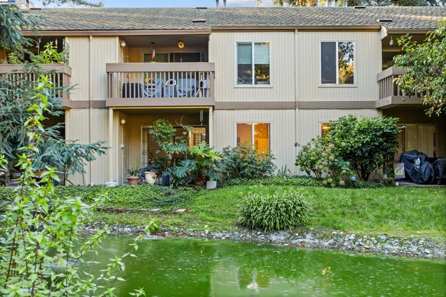 $578,000 | 505 Cypress Point Drive, Unit 137, Mountain View, CA 94043