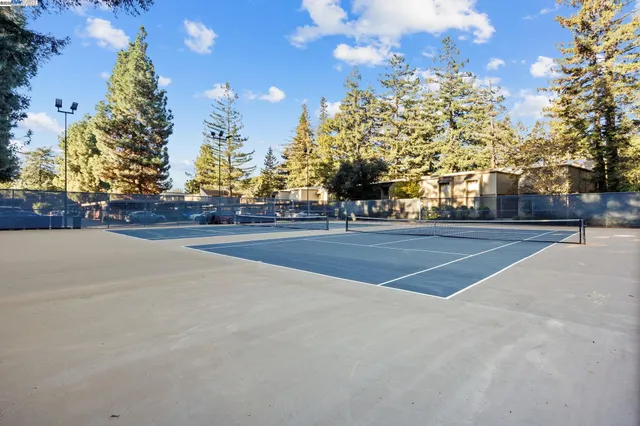 $578,000 | 505 Cypress Point Drive, Unit 137, Mountain View, CA 94043