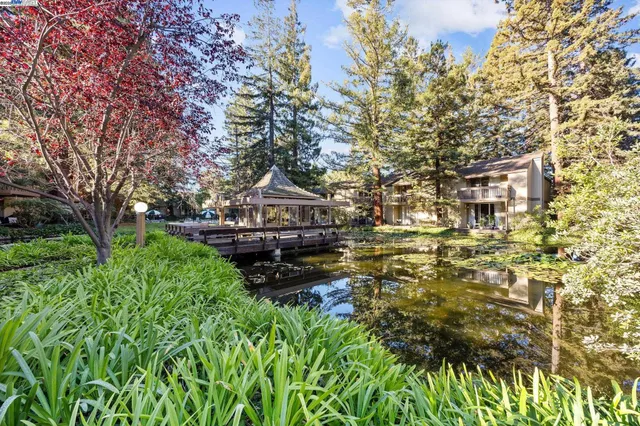 $578,000 | 505 Cypress Point Drive, Unit 137, Mountain View, CA 94043