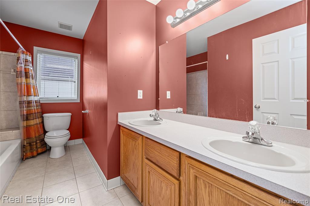 2025 Somerville Road Rochester Hills, MI 48307 - Photo 32 of 51