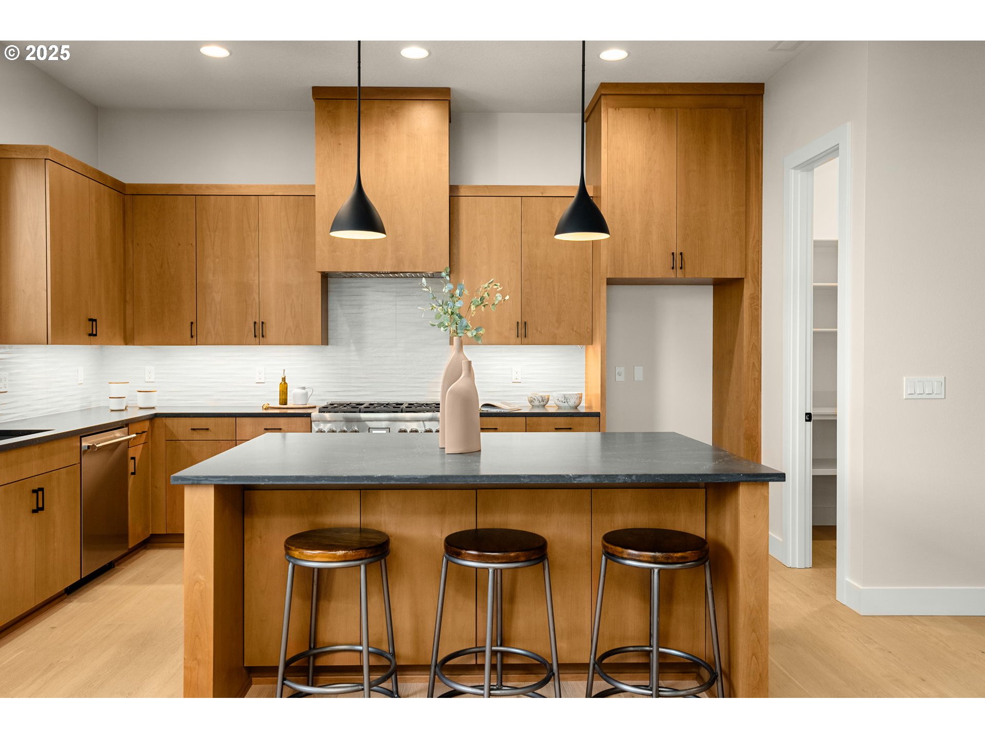 12871 Southwest Sunny Terrace, Unit L3 Tigard, OR 97223 - Photo 16 of 43