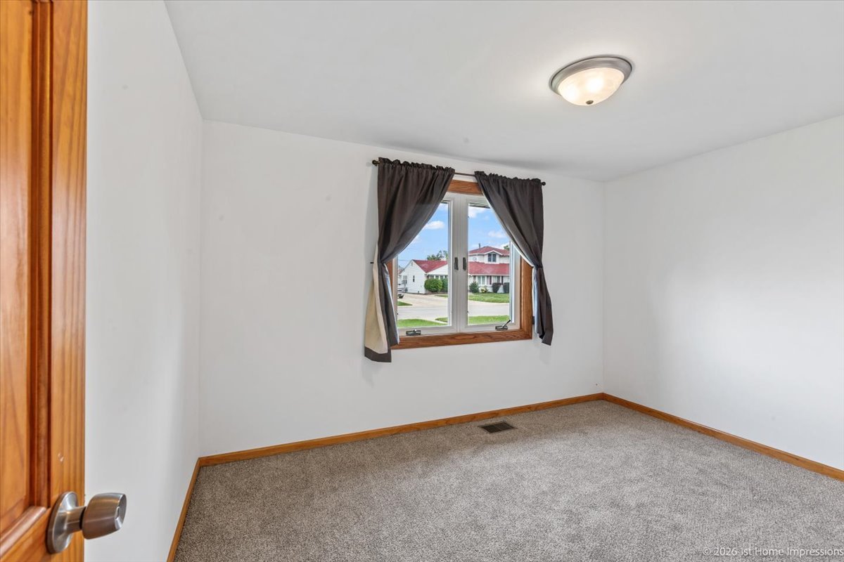 8875 South Corcoran Road Hometown, IL 60456 - Photo 16 of 23