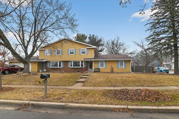 $625,000 | 5218 Shorecrest Drive, Middleton, WI 53562