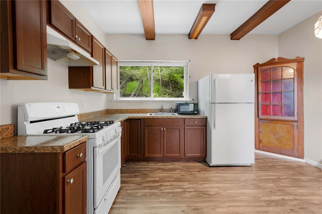 429 Alexander Street McKees Rocks, PA 15136 - Photo 9 of 24 Gallery Image 9