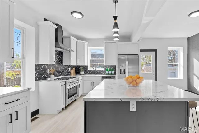 $2,750 | 4334 Arco Avenue, St. Louis, MO 63110